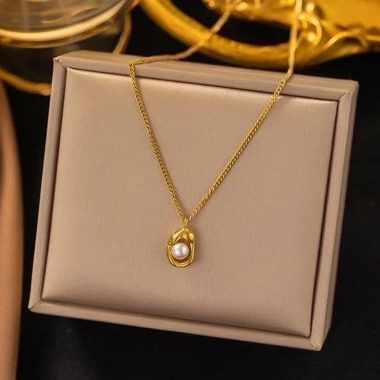 Gold Pearl Necklace