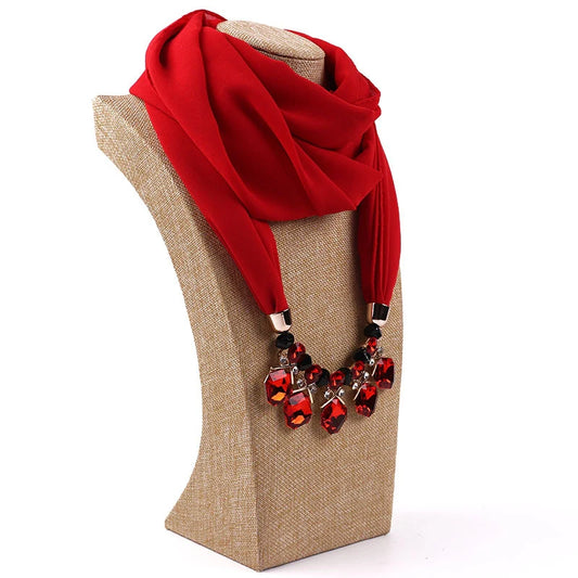 Eleganter roter Schal mit Edelsteinen YZ22